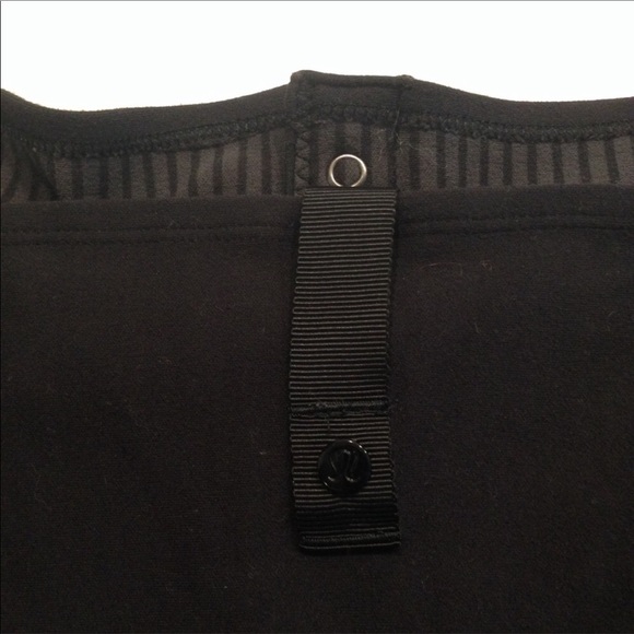 Lululemon Vinyasa Scarf - many ways to style - Picture 5 of 5